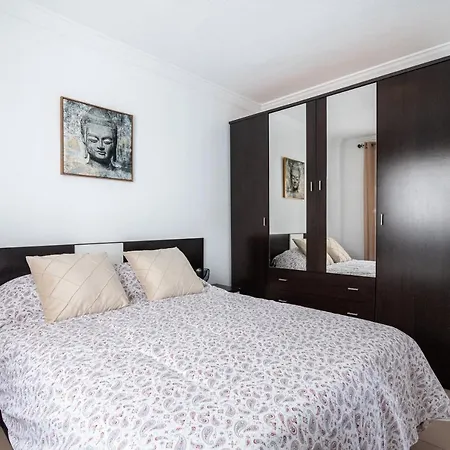 Apartamento En Barrio Tipico: Experiencia Local. Apartamento *