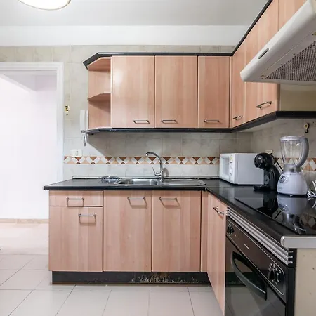 Apartamento En Barrio Tipico: Experiencia Local. Costa Adeje (Tenerife)