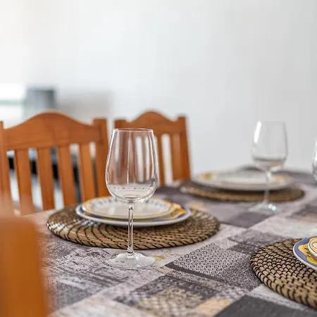 Apartamento En Barrio Tipico: Experiencia Local. * 阿德耶