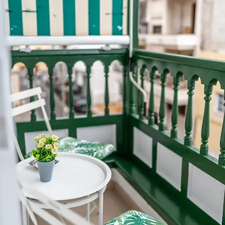 Apartamento En Barrio Tipico: Experiencia Local.